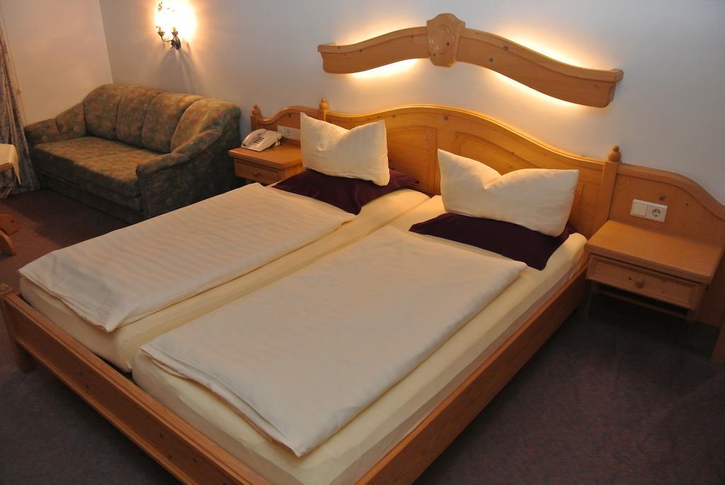 Hotel Gruberhof Innsbruck Igls B&B Экстерьер фото