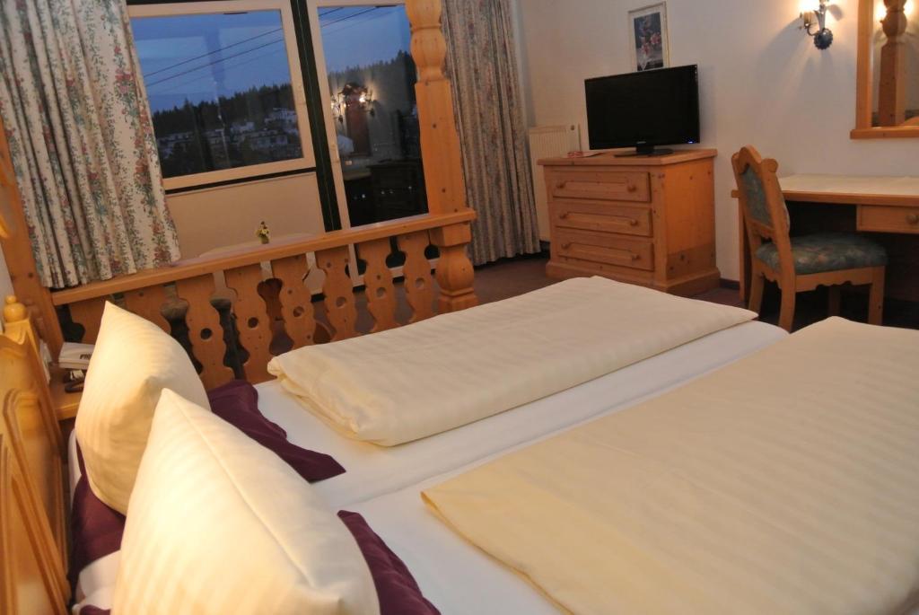 Hotel Gruberhof Innsbruck Igls B&B Номер фото